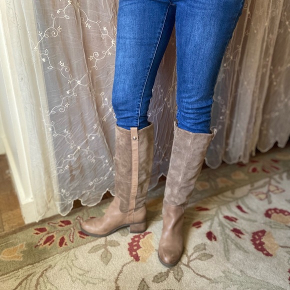 BCBGENERATION TALL LEATHER BOOTS - Picture 7 of 12